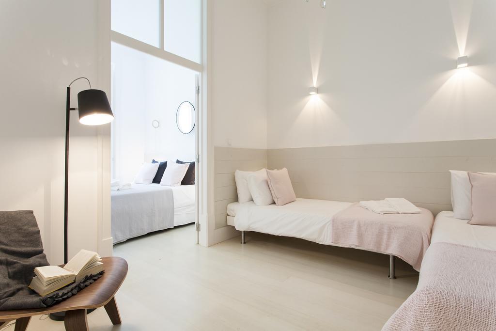 Joivy Downtown Blue Apartments Lisbon Room photo