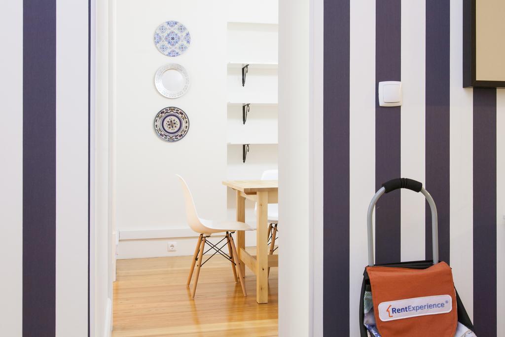 Joivy Downtown Blue Apartments Lisbon Room photo