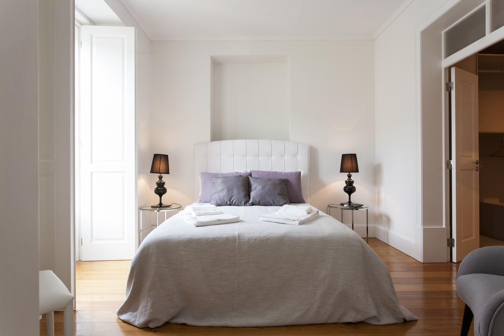 Joivy Downtown Blue Apartments Lisbon Room photo