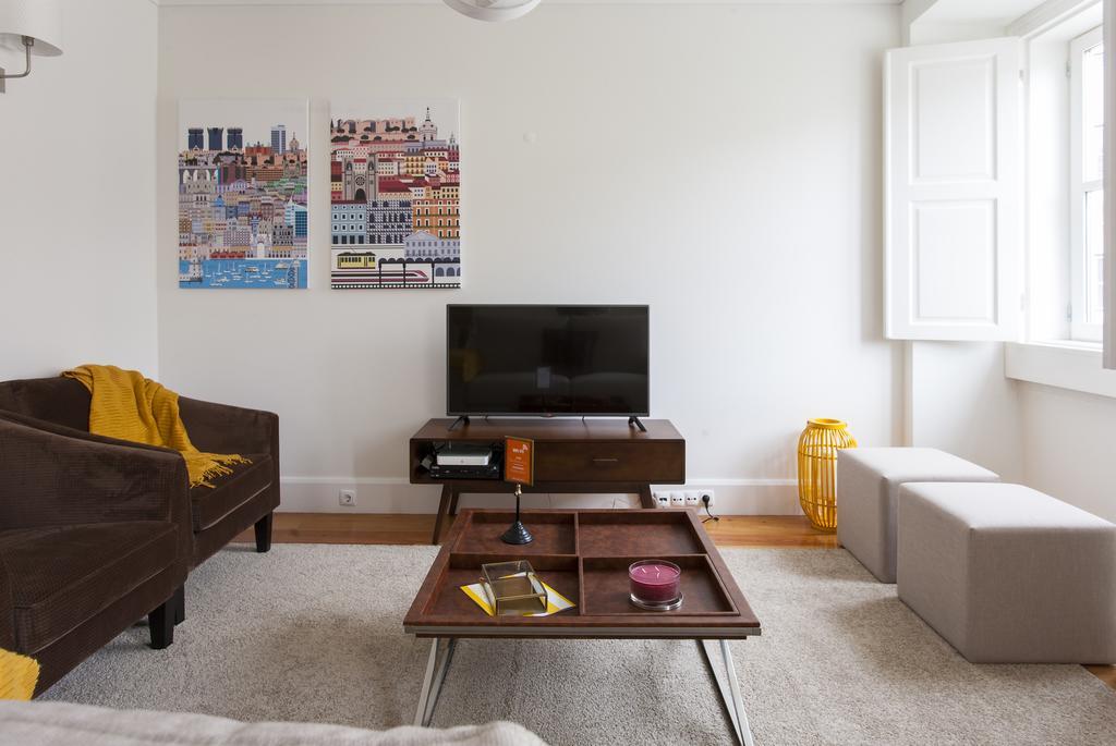 Joivy Downtown Blue Apartments Lisbon Room photo