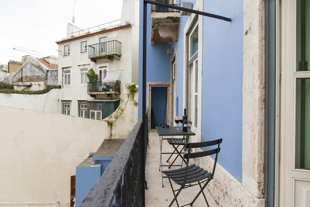Joivy Downtown Blue Apartments Lisbon Room photo